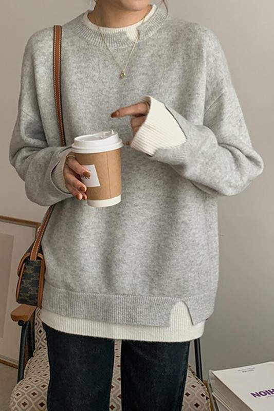 LONG SLEEVE KNIT SWEATER