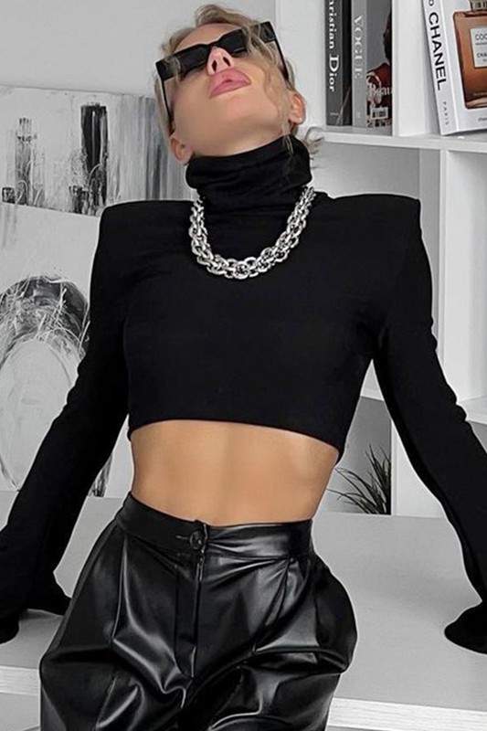 TURTLENECK CROP TOP