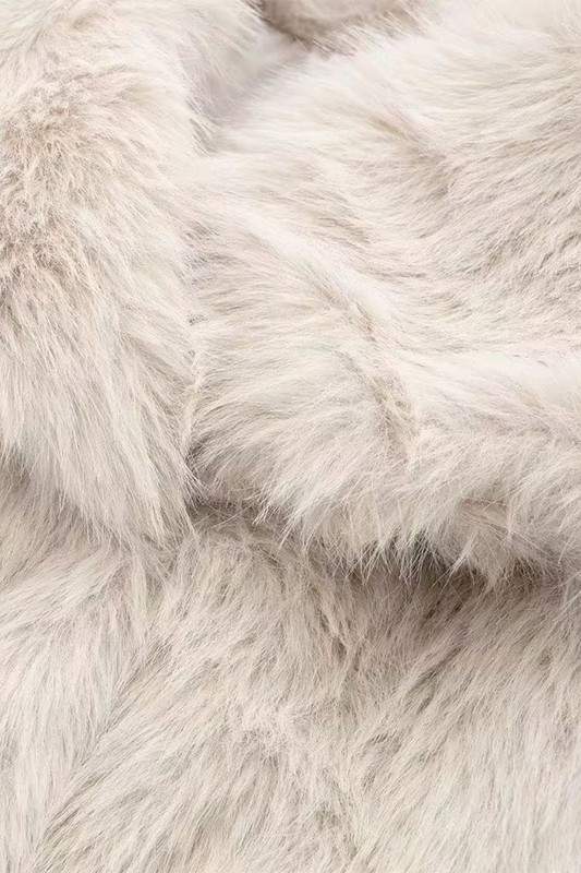 PLUSH GLAM FAUX FUR JACKET