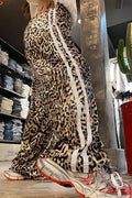 LEOPARD PRINT Elastic waistband high waist wide legged leopard print sweatpants.