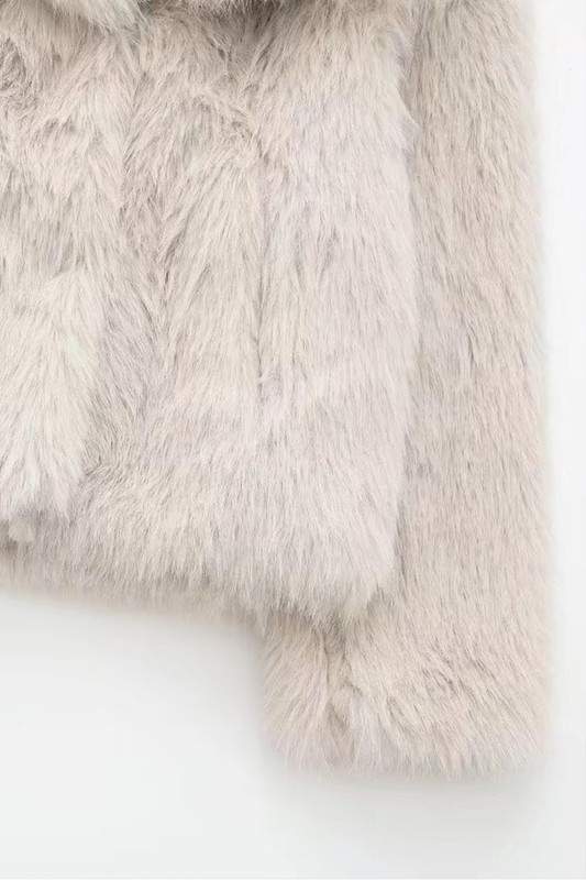 PLUSH GLAM FAUX FUR JACKET