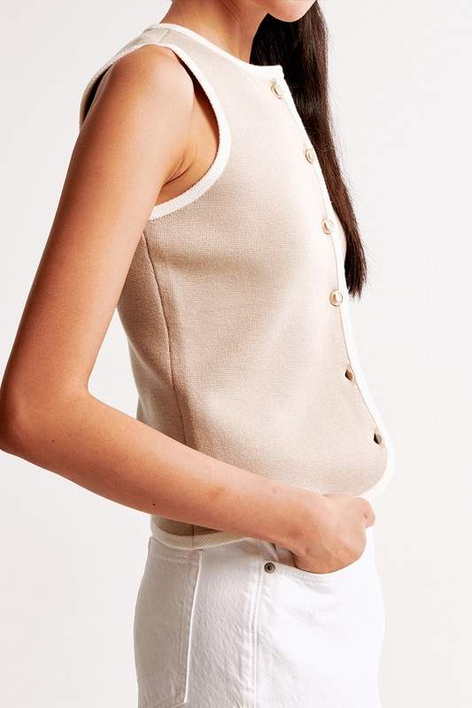 BUTTON FRONT SLEEVELESS KNIT VEST