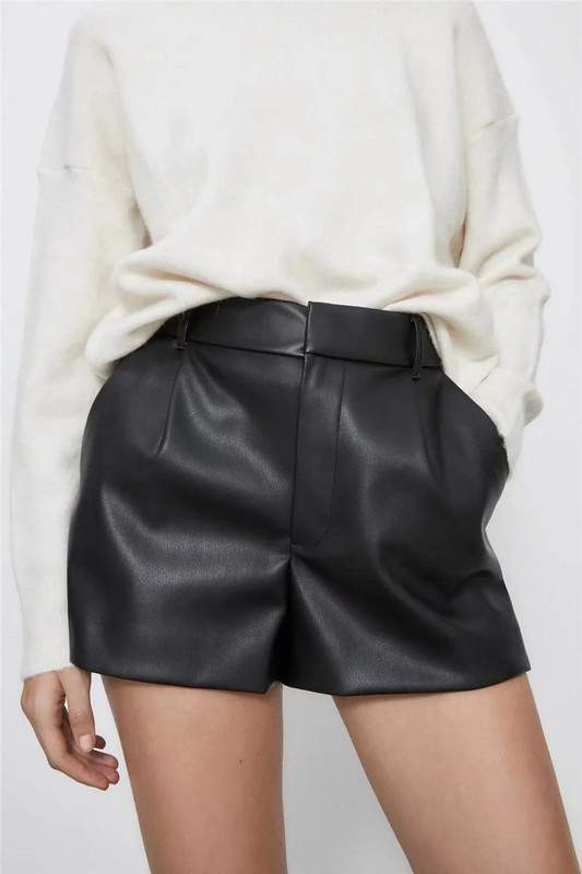 FAUX LEATHER FASHION SHORTS