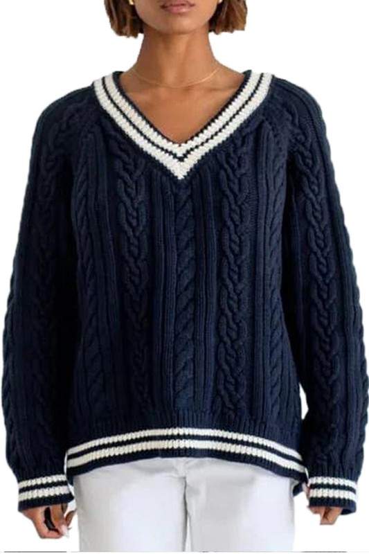 CLASSIC CABLE KNIT V NECK SWEATER