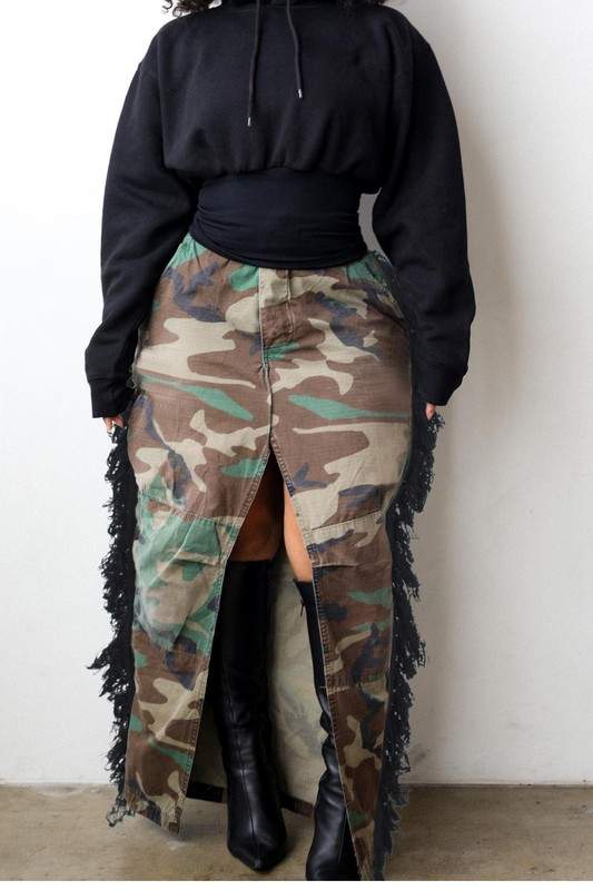 HIGH WAIST TASSELS CAMO SKIRT