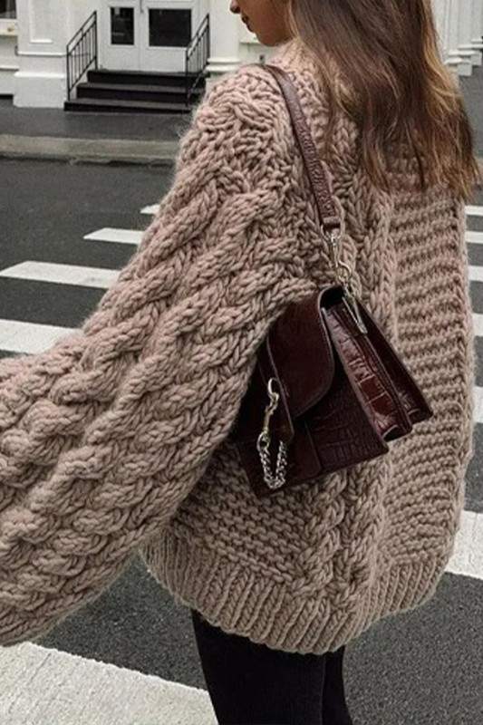 CHUNKY CABLE KNIT SWEATER