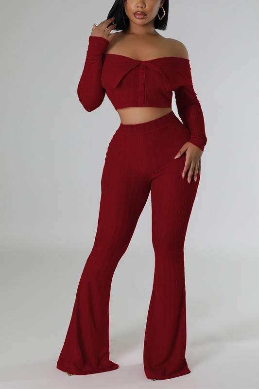 OFF SHOULDER KNIT TOP AND PANTS SET