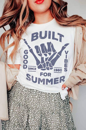 GOOD VIBES SUMMER GRAPHIC TEE