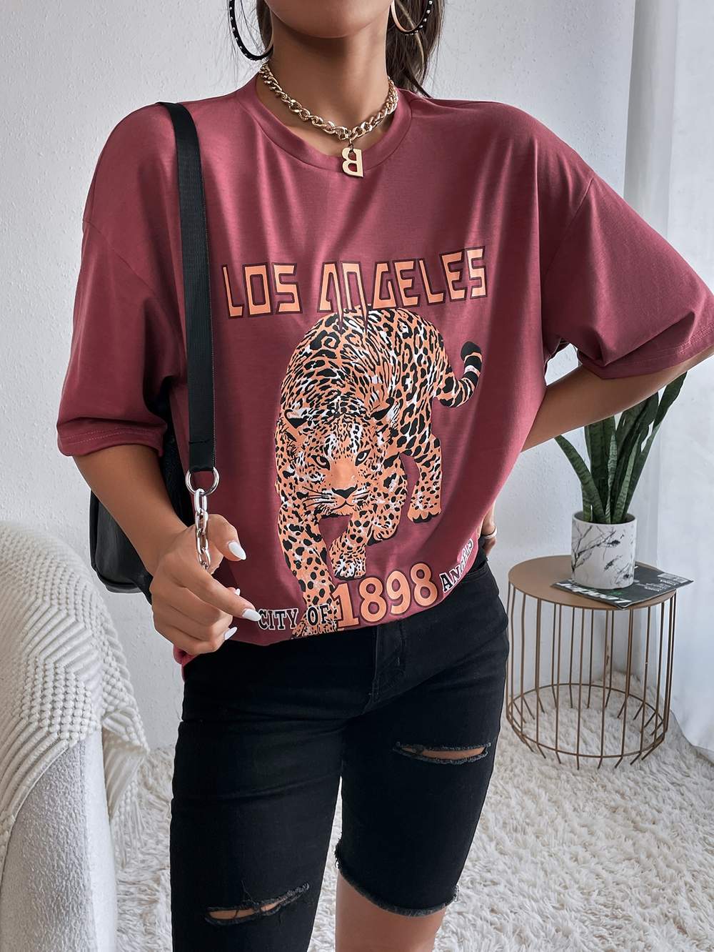 EZWEAR LEOPARD LETTER GRAPHIC DROP SHOULDER TEE